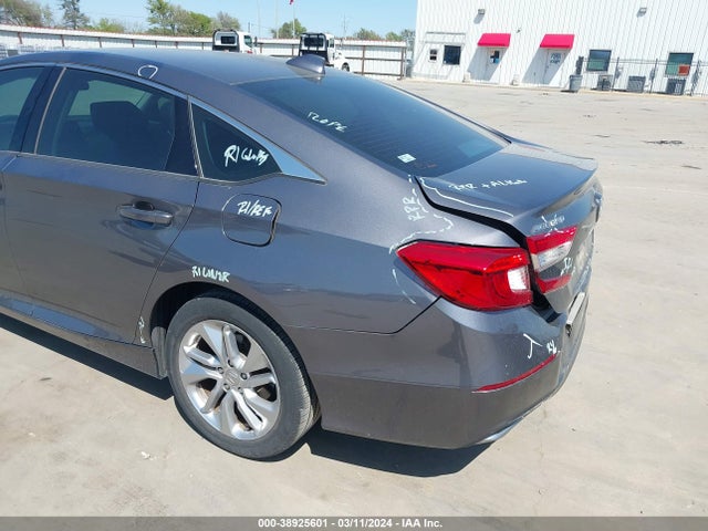 Honda ACCORD LX 2018 1HGCV1F1XJA186292 Image 17