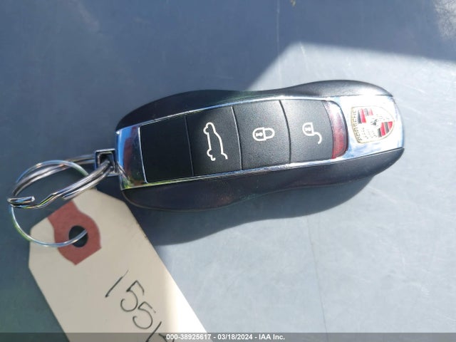 2018 PORSCHE MACAN WP1AA2A54JLB21751 Photo 10