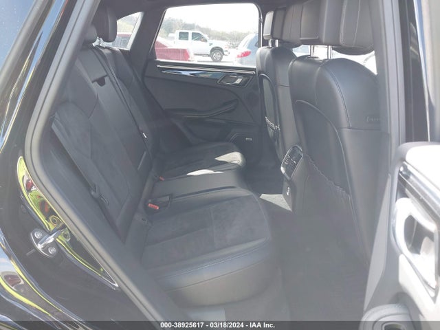 2018 PORSCHE MACAN WP1AA2A54JLB21751 Photo 7
