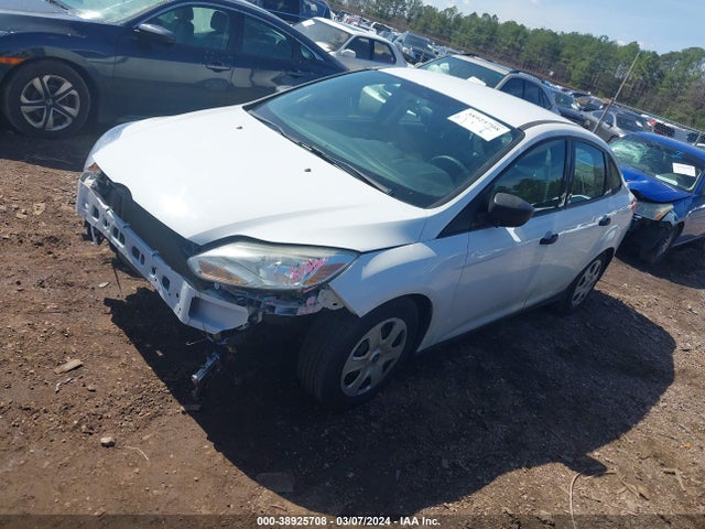 Ford FOCUS S 2014 1FADP3E20EL351141 Image 2