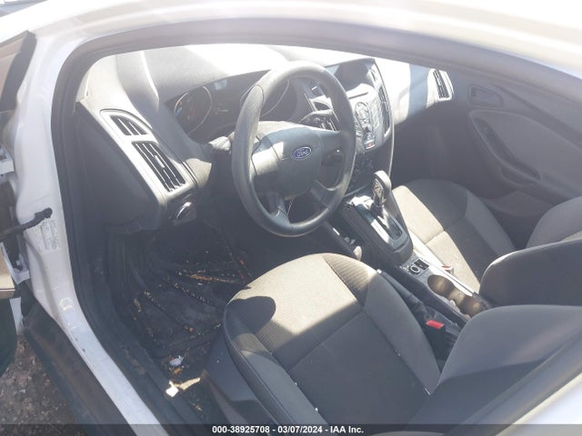 Ford FOCUS S 2014 1FADP3E20EL351141 Image 5