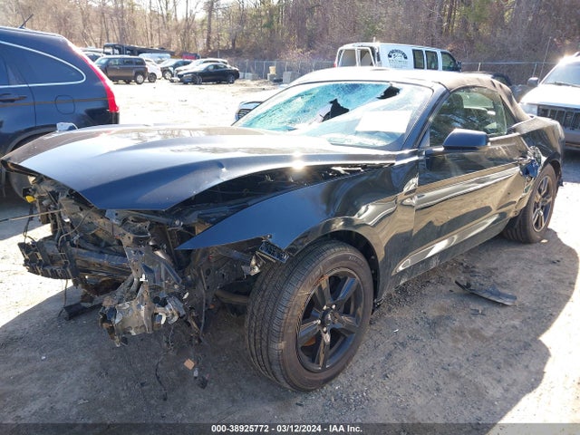 Ford Mustang V6 2015 1FATP8EM9F5334581 Image 2