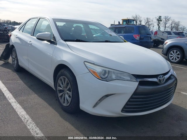 Toyota CAMRY LE 2015 4T1BF1FK4FU973465 Image 1