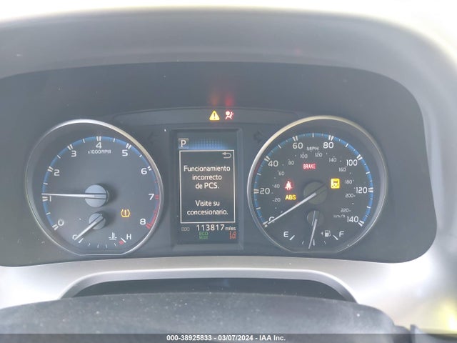 Toyota RAV4 LE 2018 JTMZFREVXJJ735501 Image 7