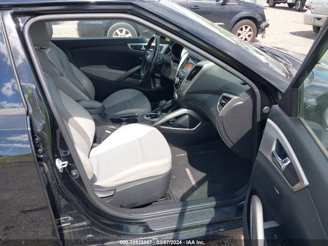 2013 HYUNDAI VELOSTER BASE W/GRAY VIN: KMHTC6AD4DU152463
