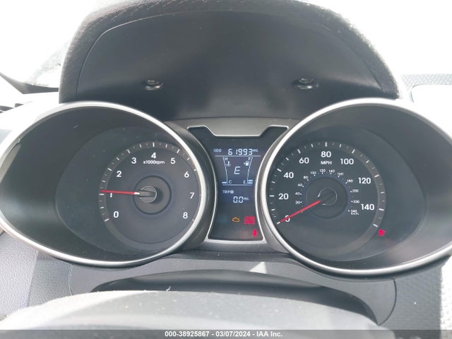 2013 HYUNDAI VELOSTER BASE W/GRAY VIN: KMHTC6AD4DU152463