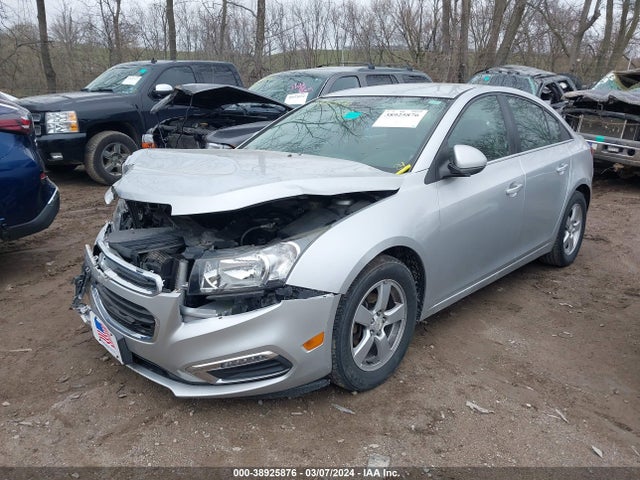 Chevrolet Cruze 1lt Auto 2015 1G1PC5SB6F7279562 Image 2