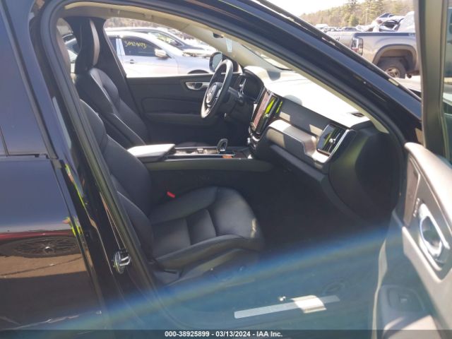 YV4L12RK1N1046557 Volvo Xc60 B5 Momentum