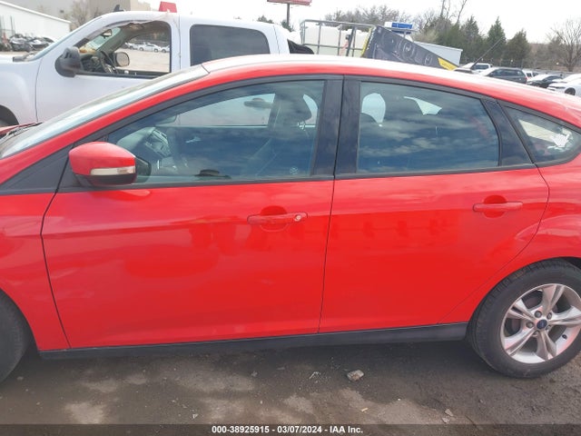 Ford FOCUS SE 2014 1FADP3K21EL334112 Image 15
