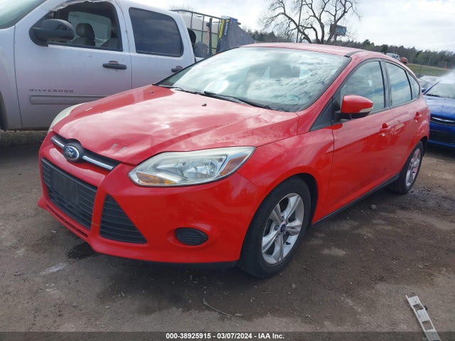Ford FOCUS SE 2014 1FADP3K21EL334112 Image 2
