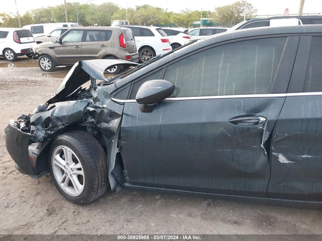 Chevrolet Cruze Lt Auto 2018 1G1BE5SM9J7226417 Image 12