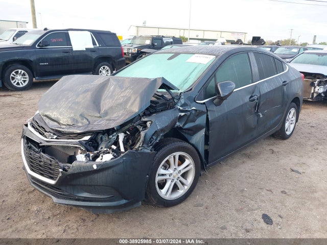 Chevrolet Cruze Lt Auto 2018 1G1BE5SM9J7226417 Image 2