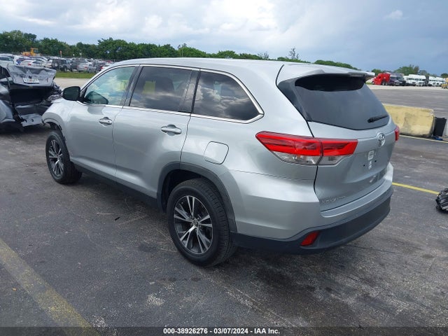 Toyota Highlander Le 2019 5TDZZRFH6KS329400 Image 3