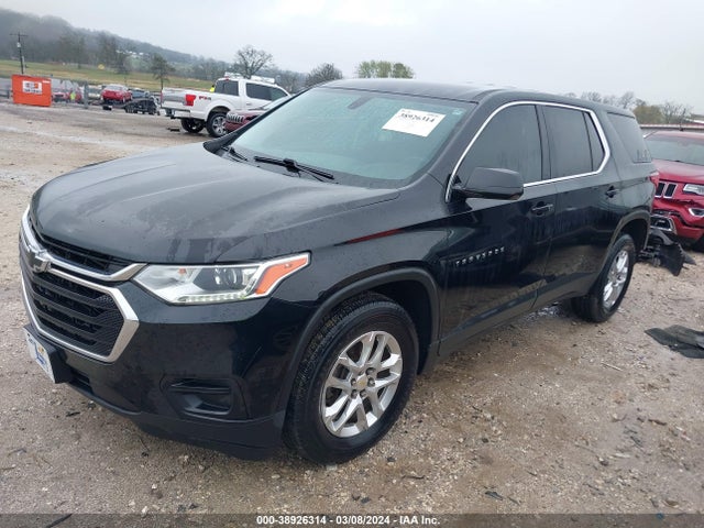 Chevrolet Traverse Ls 2018 1GNEVFKW1JJ175551 Image 2