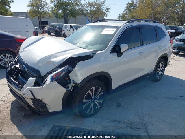Subaru Forester Limited 2023 JF2SKAPC2PH518777 Image 2
