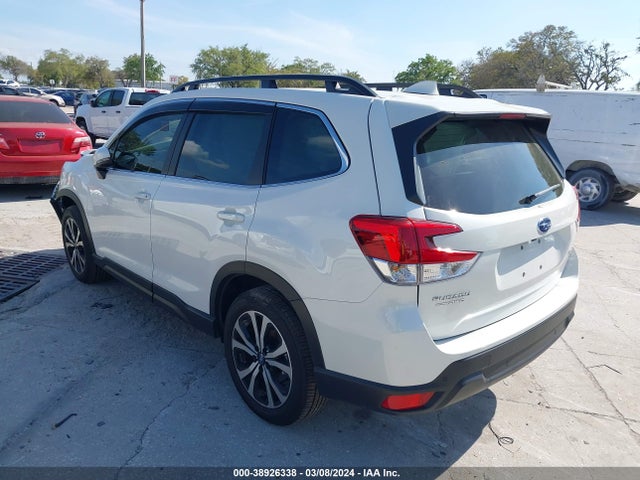 Subaru Forester Limited 2023 JF2SKAPC2PH518777 Image 3