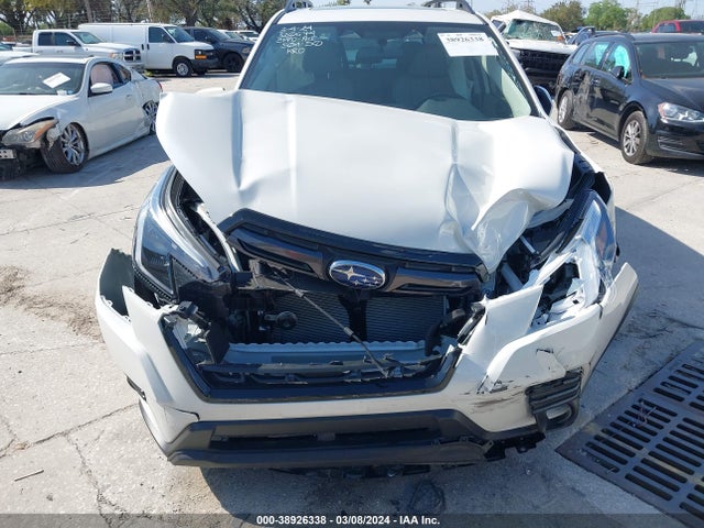 Subaru Forester Limited 2023 JF2SKAPC2PH518777 Image 6