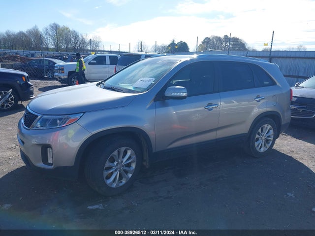 KIA Sorento Ex V6 2015 5XYKU4A71FG651558 Image 2