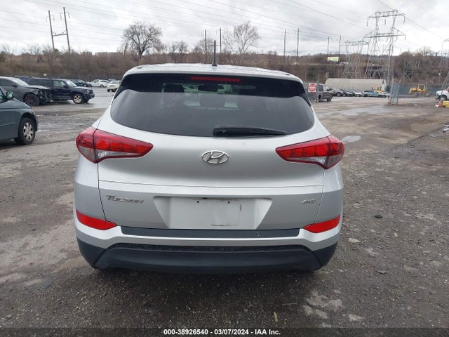 Hyundai TUCSON SE 2018 KM8J2CA41JU830672 Image 16