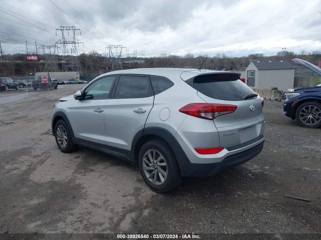 Hyundai TUCSON SE 2018 KM8J2CA41JU830672 Image 3
