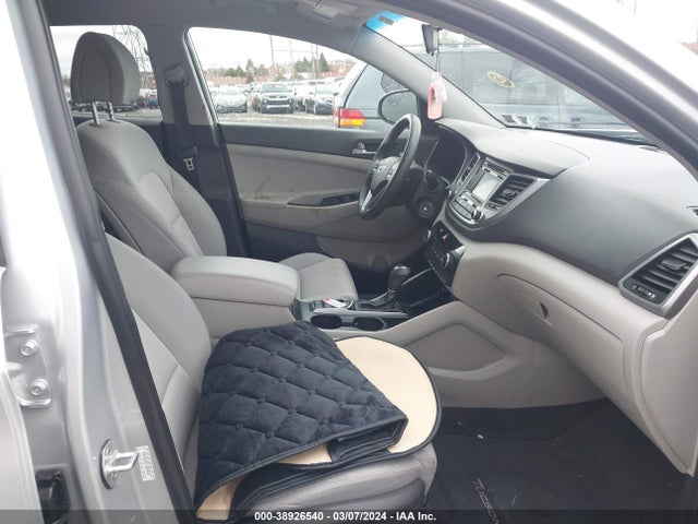 Hyundai TUCSON SE 2018 KM8J2CA41JU830672 Image 5