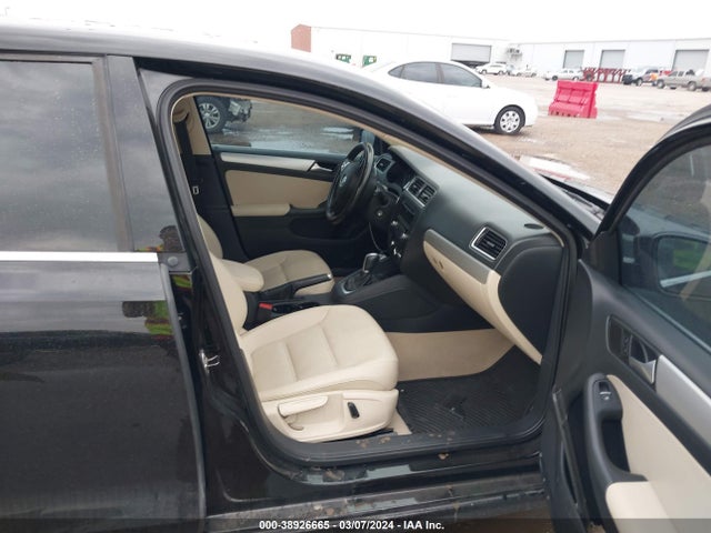 3VWD07AJ1EM324884 Volkswagen Jetta 1.8t Se
