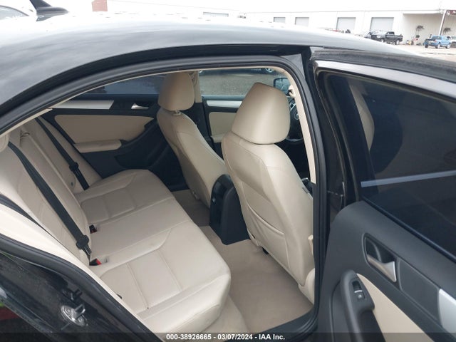 3VWD07AJ1EM324884 Volkswagen Jetta 1.8t Se