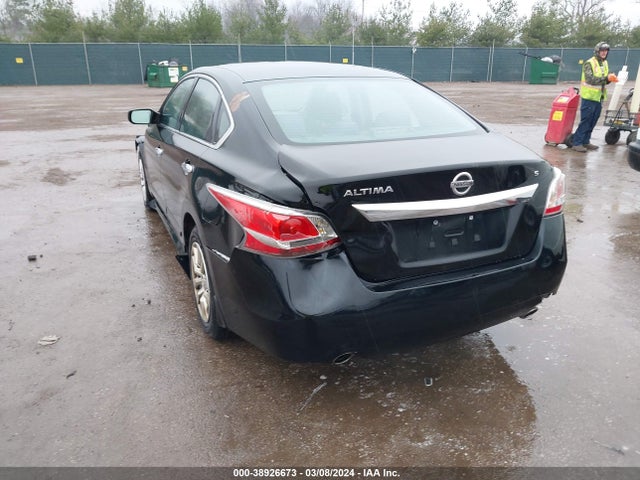 Nissan Altima 2.5 S 2015 1N4AL3AP1FC133937 Image 3
