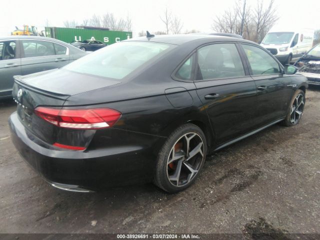 1VWMA7A32MC015147 Volkswagen Passat 2.0t R-line