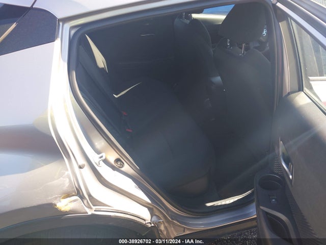 Toyota C-HR LE 2019 NMTKHMBX8KR099605 Image 8