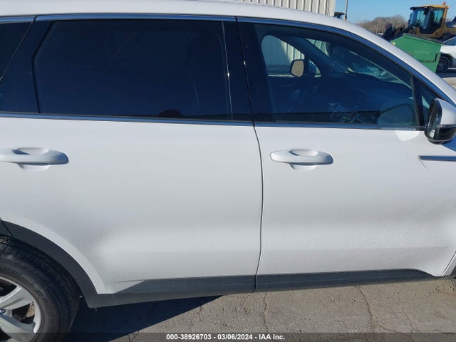 KIA SORENTO LX 2023 5XYRG4LC2PG194664 Image 13