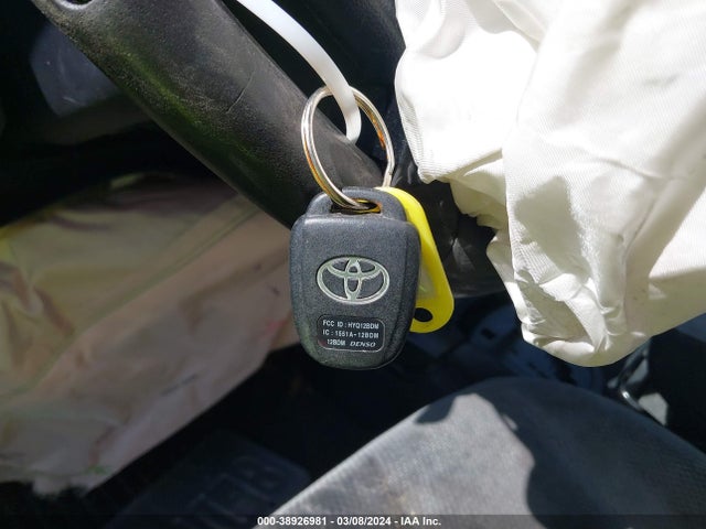 Toyota Prius C One 2018 JTDKDTB39J1603921 Image 11
