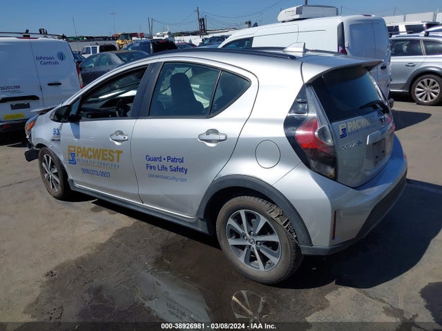 Toyota Prius C One 2018 JTDKDTB39J1603921 Image 3