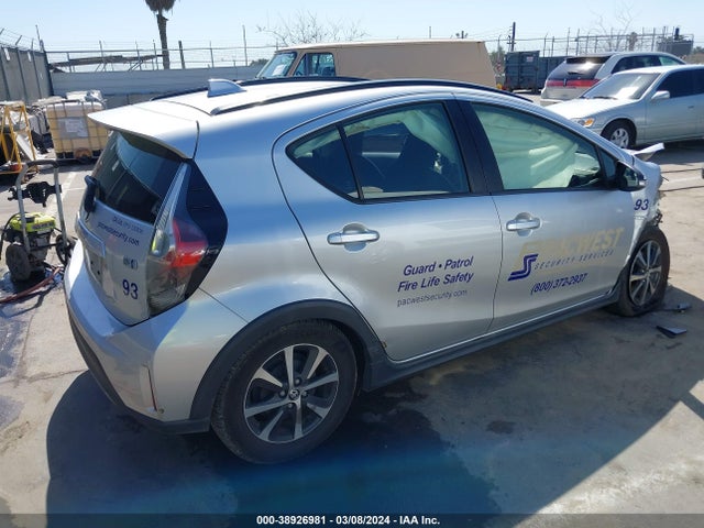 Toyota Prius C One 2018 JTDKDTB39J1603921 Image 4