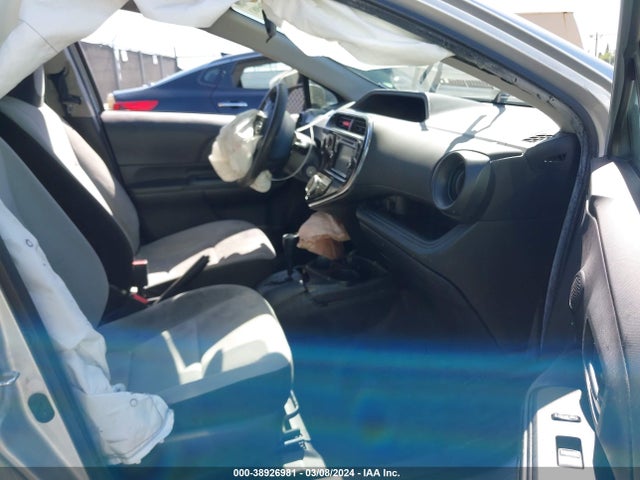 Toyota Prius C One 2018 JTDKDTB39J1603921 Image 5