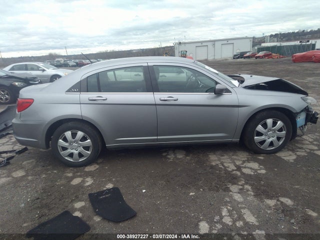 Chrysler 200 LX 2014 1C3CCBAB6EN231287 Image 14