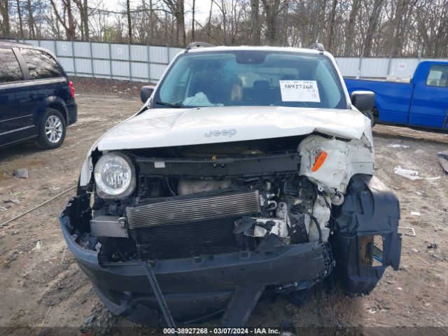 ZACCJAAT1GPD86876 Jeep Renegade Sport