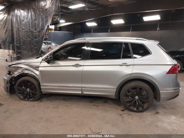 3VV4B7AX9LM028429 Volkswagen Tiguan 2.0t Sel Premium R-line