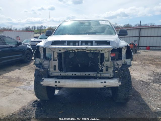 5TFDW5F15KX782609 Toyota Tundra Sr5 5.7l V8