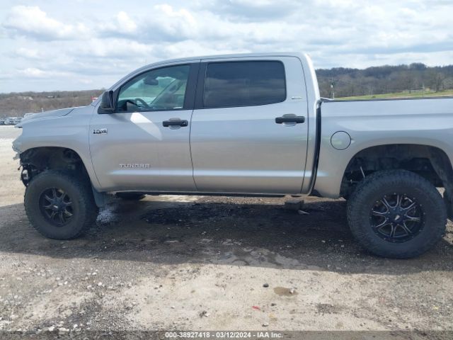 5TFDW5F15KX782609 Toyota Tundra Sr5 5.7l V8