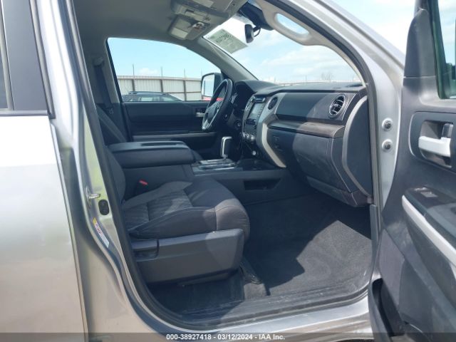 5TFDW5F15KX782609 Toyota Tundra Sr5 5.7l V8
