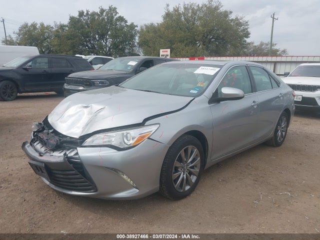 Toyota CAMRY XLE 2017 4T1BF1FKXHU644286 Image 2