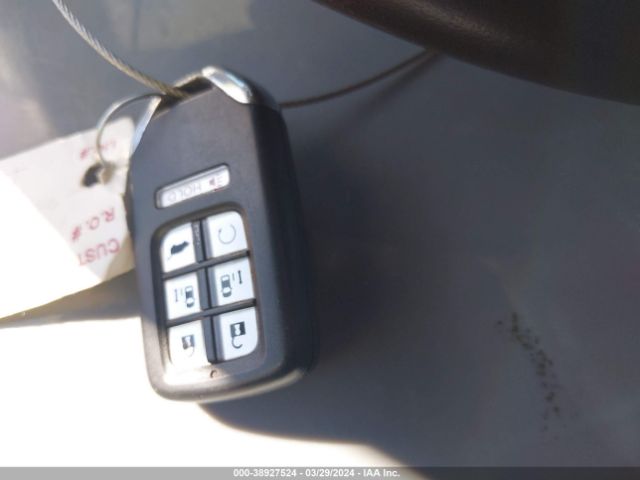 5FNRL6H9XKB037825 Honda Odyssey Elite