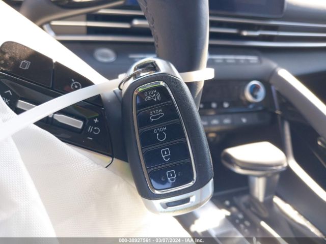 5NPLP4AG1PH114551 Hyundai Elantra Limited