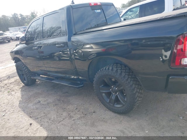 RAM 1500 Night  4x4 5'7 Box 2018 1C6RR7MT1JS150982 Image 15