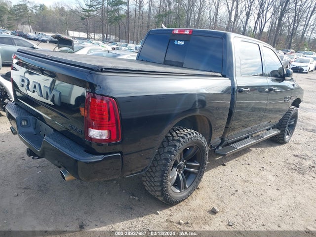 RAM 1500 Night  4x4 5'7 Box 2018 1C6RR7MT1JS150982 Image 4