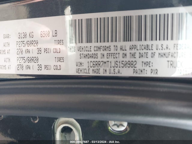 RAM 1500 Night  4x4 5'7 Box 2018 1C6RR7MT1JS150982 Image 9