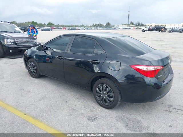 Toyota COROLLA LE 2018 5YFBURHE0JP791252 Image 3