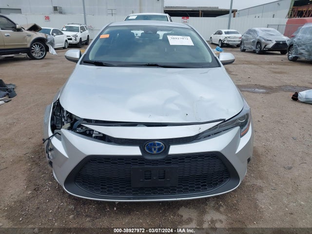 Toyota Corolla Hybrid Le 2022 JTDEAMDE2NJ059021 Image 13