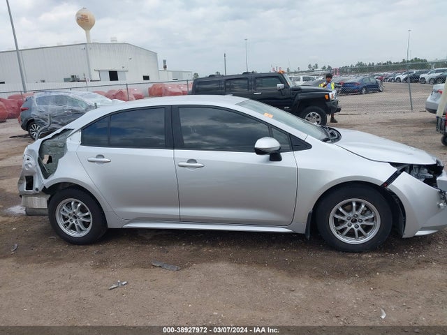 Toyota Corolla Hybrid Le 2022 JTDEAMDE2NJ059021 Image 14